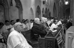 Magyarország, Budapest V., Március 15. tér, Belvárosi Nagyboldogasszony Főplébánia-templom., 1955, Hámori Gyula, pap, templombelső, szerzetes, karing, Budapest, Fortepan #108456