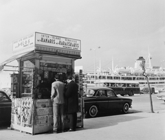 Görögország, Athén, Pireusz, kikötő., 1964, Bauer Sándor, Volvo Amazon, Fortepan #109394