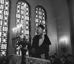 Magyarország, Budapest VII., Dohány utca, Hősök temploma., 1960, Bauer Sándor, vallás, zsinagóga, gyertyatartó, zsidóság, rabbi, Budapest, menóra, Dávid csillag, Fortepan #109679