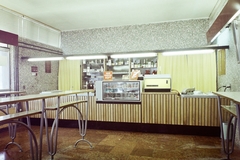 Hungary, Sárvár, autóbusz-állomás, büfé., 1972, Bauer Sándor, colorful, buffet, coffee maker, standing table, Fortepan #109739