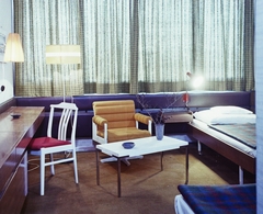 Hungary, Székesfehérvár, Hotel Alba Regia, hotelszoba., 1972, Bauer Sándor, colorful, hotel, hotel room, light, bed, Fortepan #110673