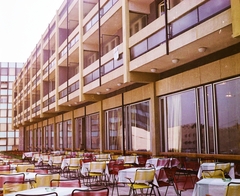 Magyarország, Veszprém, Budapest út, Hotel Veszprém., 1967, Bauer Sándor, színes, Fortepan #110907