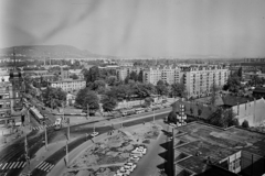 Magyarország, Budapest XIII., Dózsa György út - Váci út - Dráva utca kereszteződése a Volga szállóból nézve., 1980, Bauer Sándor, autóbusz, Barkas-márka, látkép, trolibusz, Polski Fiat 126p, ZIU-9, Ikarus 280, Budapest, Ikarus-márka, Fortepan #110975