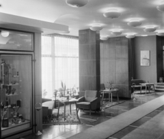 Magyarország, Esztergom, Bajcsy-Zsilinszky út, Fürdő Hotel, hall., 1967, Bauer Sándor, Fortepan #111321