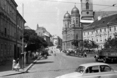 Szlovákia, Pozsony, Halpiac tér (Rybné námestie), jobbra a zsinagóga mögött a Szent Márton-dóm., 1963, Kurutz Márton, Csehszlovákia, zsinagóga, zsidóság, mór stílus, Milch Dezső-terv, eltűnt épület, Fortepan #11163