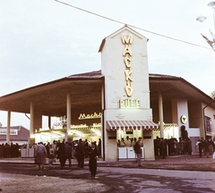 Magyarország, Budapest X., Albertirsai úti vásár területe, Országos Mezőgazdasági Kiállítás és Vásár., 1965, Bauer Sándor, színes, büfé, neon felirat, Budapest, Mackó Büfé, Fortepan #112186