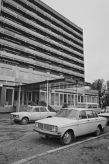 Magyarország,Balaton, Keszthely, Helikon szálló., 1971, Bauer Sándor, szálloda, Lada-márka, Volvo-márka, rendszám, Polski Fiat 125p, Volvo 140, Citroen DS, Fortepan #112347