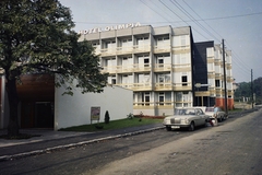 Magyarország, Budapest XII., Eötvös út 40., Hotel Olimpia., 1972, Bauer Sándor, színes, német gyártmány, Mercedes-márka, Mercedes W115, Budapest, Fortepan #112530