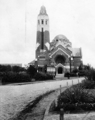 Magyarország, Debrecen, görögkatolikus templom az Attila téren (ifj. Bobula János, 1910.)., 1937, Gyöngyi, villamos, neobizánci stílus, görög katolikus, Bobula János, ifj.-terv, Fortepan #11272