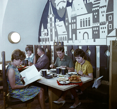 Magyarország, budai Vár, Budapest I., Hess András tér, Fortuna söröző., 1968, Bauer Sándor, Budapest, Fortepan #112742