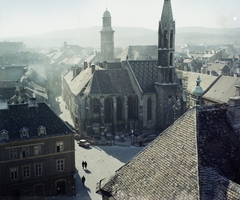 Magyarország, Sopron, kilátás a Tűztoronyból a belváros felé, távolabb az evangélikus templom. A Fő (Beloiannisz) téren a bencés templom (Kecske templom)., 1973, Bauer Sándor, színes, Wartburg 311/312, Fortepan #113025