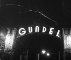 Magyarország, Városliget, Budapest XIV., Gundel Étterem., 1957, Bauer Sándor, étterem, neon felirat, Budapest, Fortepan #113465