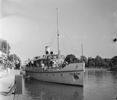 Magyarország,Balaton, Siófok, Csobánc motoros személyhajó a kikötőben., 1959, Bauer Sándor, hajó, kikötő, hajóállomás, Csobánc hajó, Fortepan #113501