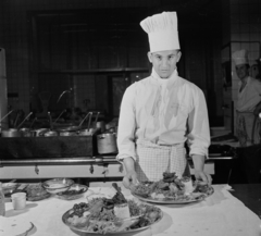 Magyarország, Budapest XI., Gellért Szálló, konyha, a Vendéglátóipari tanulók országos versenyének győztese a szakácsok közül., 1961, Bauer Sándor, szakács, Budapest, Fortepan #113921