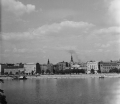 Magyarország, Budapest V., Dunakorzó a Várkert (Gróza Péter) rakpart felől nézve., 1959, Bauer Sándor, templom, látkép, folyópart, Budapest, Duna-part, Fortepan #113976