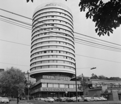 Magyarország, Budapest II., Szilágyi Erzsébet fasor, Budapest körszálló., 1970, Bauer Sándor, utcakép, szálloda, parkoló, Budapest, Szrogh György-terv, Fortepan #114037