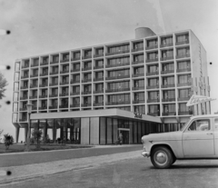 Magyarország,Balaton, Tihany, Hotel Tihany., 1963, Bauer Sándor, szovjet gyártmány, Moszkvics-márka, Fortepan #114049