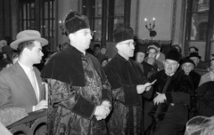 Magyarország, Budapest VIII., József körút 27., az Országos Rabbiképző Intézet zsinagógája. Jobbra Salgó László főrabbi., 1963, Bauer Sándor, vallás, kalap, zsinagóga, zsidóság, rabbi, Budapest, Fortepan #114416