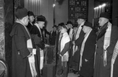 Magyarország, Budapest VII., Dohány utca, Hősök temploma., 1963, Bauer Sándor, vallás, zsinagóga, zsidóság, rabbi, Budapest, bar mitzvah, kipa, héber írás, Dávid csillag, imakendő, Fortepan #114506