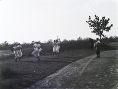 Németország, Glindow, nemzeti táncbemutató a látogatók tiszteletére a lányok munkatáborában., 1938, Buzinkay Géza, Fortepan #114540