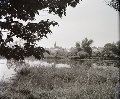 Magyarország, Pétfürdő, csónakázótó, háttérben a Szent László-templom., 1942, Buzinkay Géza, Fortepan #114594