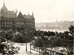 Hungary, Budapest V., Balassi Bálint (Személynök) utca a Kossuth Lajos tér felé nézve, balra a Parlament északi homlokzata., 1931, Buzinkay Géza, Budapest, Fortepan #114631