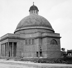 Magyarország, Székesfehérvár, Prohászka Ottokár emléktemplom - Vasútvidéki Jó Pásztor-templom., 1940, Gyöngyi, templom, kupola, harangláb, Fortepan #11466