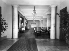 Hungary, Dunaújváros, (Sztálinváros), Vasmű (Sztálin) út, az Arany Csillag szálló bárja., 1954, Gallai Sándor, interior, hotel, bar, Fortepan #114719