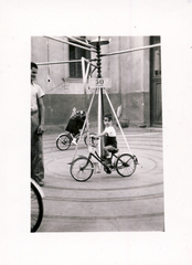 Hungary, Budapest XIV., Kis vidámpark., 1957, Fortepan, bicycle, carousel, kid, learning, Budapest, Fortepan #114812