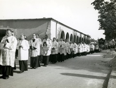 Magyarország, Budapest XII., Németvölgyi út, Farkasréti temető., 1960, Móra András, Budapest, karing, pap, Fortepan #114963