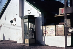 Magyarország, Budapest XIV., Mexikói út - Erzsébet királyné útja sarok., 1960, Móra András, telefonfülke, Budapest, plakát, moziműsor, színes, filmplakát, Fortepan #115000