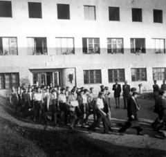 Magyarország, Sopron, Szent Margit út 2., Állami Középiskolás Diákotthon (egykor Julianeum Szt. Domonkos-rendi Nevelőintézet)., 1949, Fortepan/Album006, fiúk, Fortepan #115036