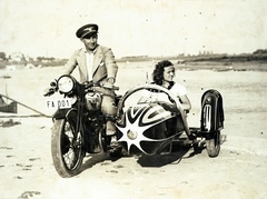 Magyarország, Szeged, Tisza-part., 1938, Kelemen Zsuzsa, Puch-márka, motorkerékpár, Fortepan #115153