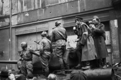 Hungary, Budapest VIII., a felvétel a Gutenberg tér 3. előtt készült., 1956, Kurutz Márton, revolution, tank, untitled, Budapest, Fortepan #115227