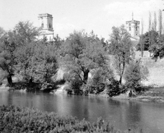 Magyarország, Győr, a Püspökvár és a Székesegyház a Radó-szigetről fényképezve., 1950, Gyöngyi, folyópart, látkép, Fortepan #11557