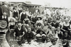 Hungary, Hajdúszoboszló, gyógyfürdő., 1931, Schmal Alexandra, beach, tableau, thermal bath, Fortepan #115571