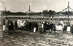 Magyarország, Kaposvár, a felvétel a Kaposvári Városi Sporttelep (Turul-pálya, Dózsa-pálya) felavatása alkalmával készült, 1922. július 30-án., 1922, Schmal Alexandra, kalap, sportpálya, girardi, tömegsport, Fortepan #115580