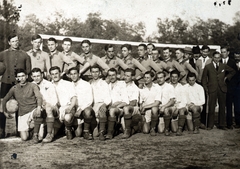 1914, Schmal Alexandra, soccer team, kneeling, Fortepan #115592