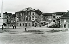 Austria, Klagenfurt, Kardinal-Platz, balra a pozsonyi béke (1805) emlékére állított obeliszk., 1937, Széman György, Fortepan #115664