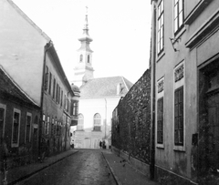 Hungary, Budapest I., Kard (Hatvany Lajos) utca az Országház utca felől, háttérben a Bécsi kapu téri evangélikus templom., 1970, Gyöngyi, church, street view, cornerhouse, eclectic architecture, Budapest, Mór Kallina-design, Neo-Baroque-style, Fortepan #11588