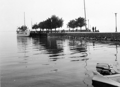 Hungary,Lake Balaton, Révfülöp, hajóállomás., 1970, Gyöngyi, ship, water surface, motorboat, port, Tünde ship, Johnson-brand, Fortepan #11589