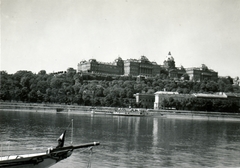 Magyarország, Budapest I., a Királyi Palota (később Budavári Palota) a Vigadó téri hajóállomás felől nézve., 1928, AG, Budapest, Fortepan #115909