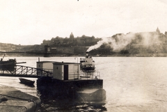 Hungary, Budapest V.,Budapest I., a Széchenyi Lánchíd és a Királyi Palota (később Budavári Palota) a pesti alsó rakpartról nézve., 1930, Mátyásfalvi János, ship, steamboat, Hófehérke/XXXI./Margitsziget ship, pontoon, Budapest, Fortepan #116230