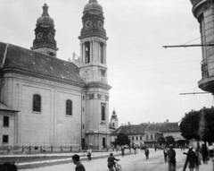 Hungary, Pápa, Fő tér, Nagytemplom., 1950, Gyöngyi, church, Catholic Church, Jakab Fellner-design, Fortepan #11628