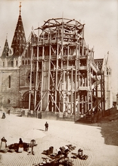 Hungary, Budapest I., Szentháromság tér, a Mátyás-templom Schulek Frigyes-féle átépítése. A felvétel 1893 körül készült., 1900, Fortepan, church, market, construction, scaffolding, Budapest, Fortepan #116770