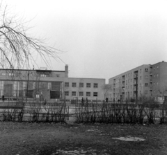 Magyarország, Budapest XXI., Csepel, Szent Imre (Tanácsház) tér, szemben a posta, jobbra a Templom (Sallai Imre) utca., 1959, FSZEK Budapest Gyűjtemény / Sándor György, Sándor György, Budapest, Fortepan #116862