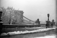 Magyarország, Budapest I., Clark Ádám tér, szemben a Széchenyi Lánchíd., 1960, FSZEK Budapest Gyűjtemény / Sándor György, Sándor György, híd, Budapest, Fortepan #117161