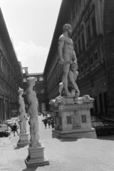 Olaszország, Firenze, Piazza della Signoria a Piazzale degli Uffizi felé nézve., 1965, Aradi Péter, Szenczi Mária, Fortepan #117306