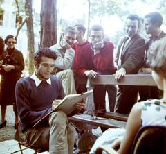 Franciaország, Párizs, Montmartre, Place du Tertre., 1959, Aradi Péter, Szenczi Mária, színes, Fortepan #117460