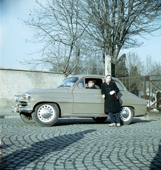 Magyarország, Budapest XI.,Budapest XII., Érdi út a Farkasréti temető felső bejárata előtt a mai Márton Áron térnél., 1958, Glázer Attila, Skoda-márka, Skoda Octavia, Budapest, színes, képarány: négyzetes, Fortepan #117959